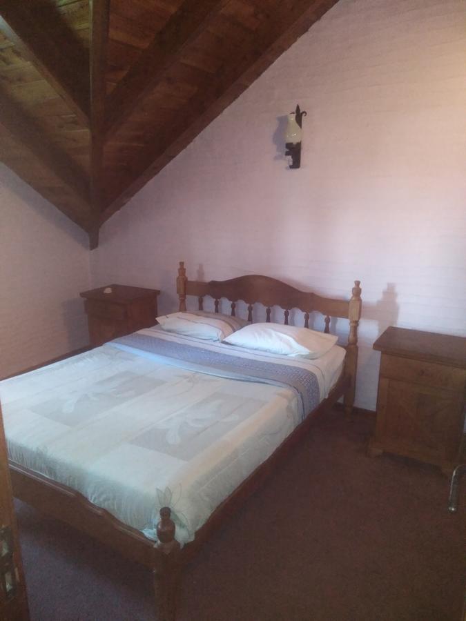 Universal Traveller'S Hostel Сан-Карлос-де-Барілоче Екстер'єр фото