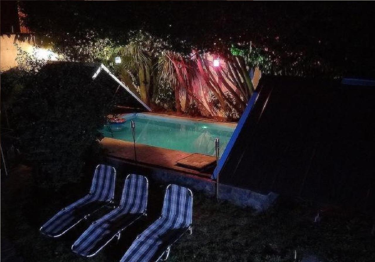 Universal Traveller'S Hostel Сан-Карлос-де-Барілоче Екстер'єр фото
