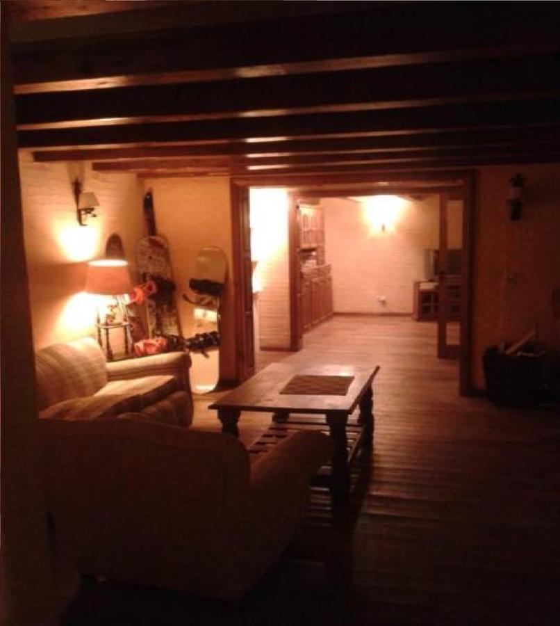 Universal Traveller'S Hostel Сан-Карлос-де-Барілоче Екстер'єр фото