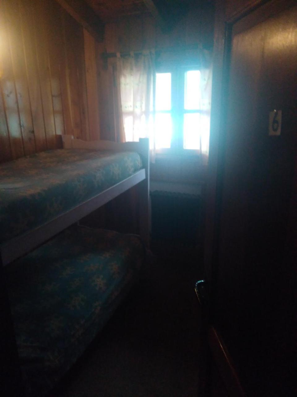 Universal Traveller'S Hostel Сан-Карлос-де-Барілоче Екстер'єр фото